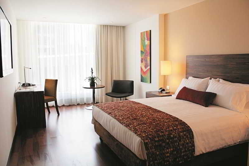 Hotel Estelar Calle 100 Богота Стая снимка